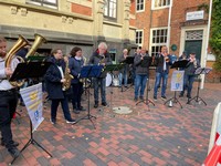 Vor dem Rathaus
